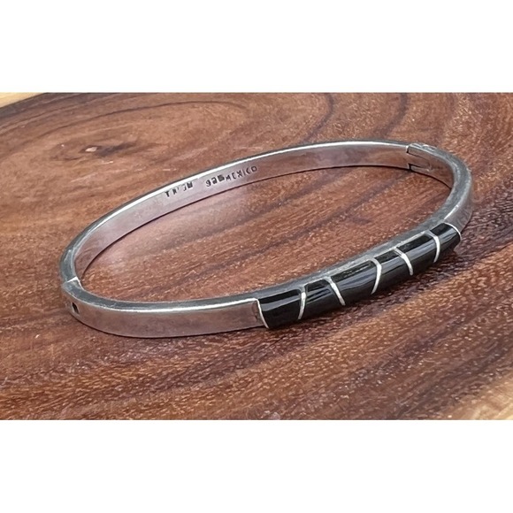 Taxco Jewelry - Vtg TAXCO Mexico Black Onyx Inlay Bangle Bracelet 925 Sterling Silver Hinged 24g